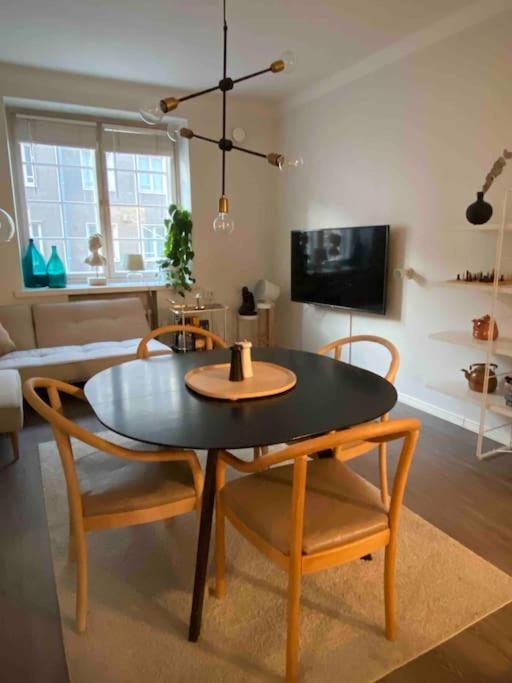 Glorious Apartment In Hakaniemi ヘルシンキ エクステリア 写真